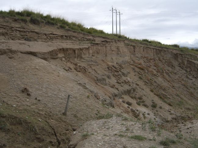 2006:09:03 23:54:36   Outcrop in Cut bank of Braided River - East Side of Lake b.jpg